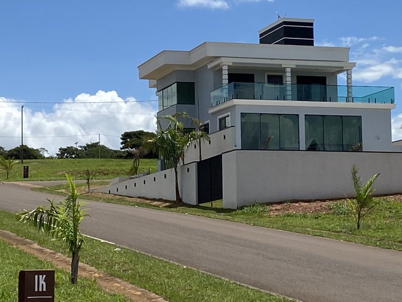 Terreno à venda Centro com 600m² e 1 quarto por R$ 80.000 - 1796174007-img-4786.JPG