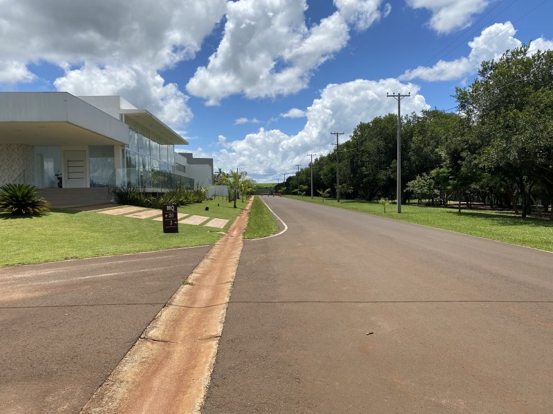 Terreno à venda Centro com 600m² e 1 quarto por R$ 80.000 - 1800217880-img-4766.JPG