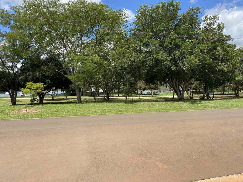 Terreno à venda Centro com 600m² e 1 quarto por R$ 80.000 - 22427415-img-4764.JPG
