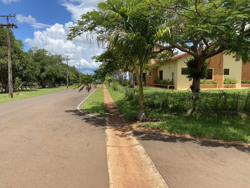 Terreno à venda Centro com 600m² e 1 quarto por R$ 80.000 - 937721802-img-4767.JPG