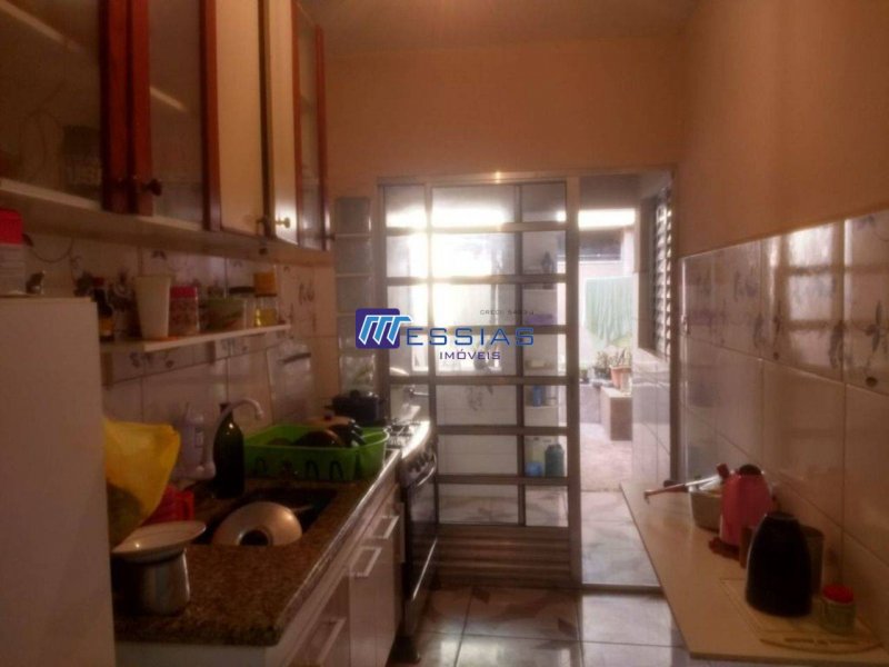 Casa à venda Jardim das Rosas (Zona Leste I) com 250m² e 3 quartos por R$ 500.000 - 1761708754-cozinha.jpg