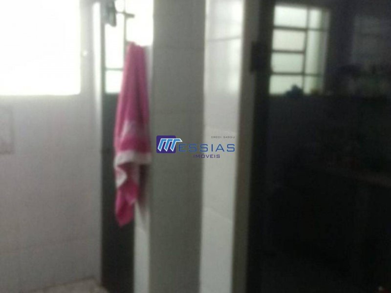 Casa à venda Jardim das Rosas (Zona Leste I) com 250m² e 3 quartos por R$ 500.000 - 358900458-banheiro.jpg