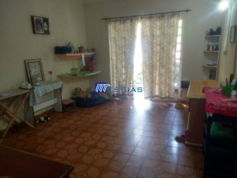 Casa à venda Jardim das Rosas (Zona Leste I) com 250m² e 3 quartos por R$ 500.000 - 500052490-sala.jpg