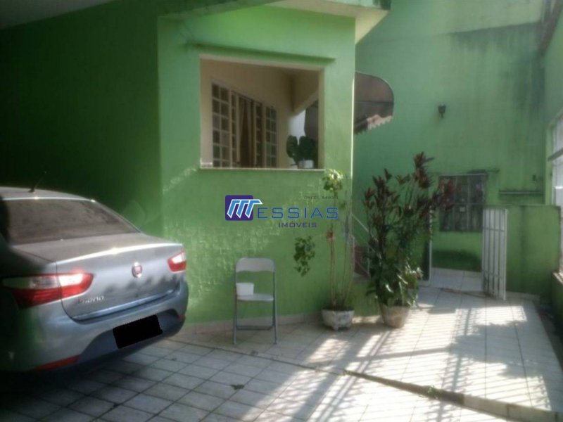 Casa à venda Jardim das Rosas (Zona Leste I) com 250m² e 3 quartos por R$ 500.000 - 718519422-quintal.jpg