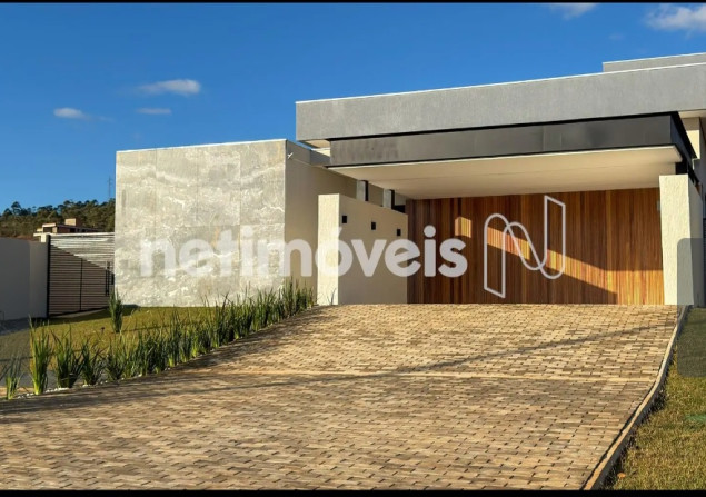imóvel com 580m²