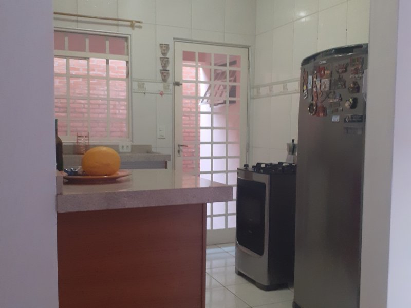 Casa à venda Lot. Remanso Campineiro com 153m² e 3 quartos por R$ 565.000 - 1029674282-cozinha.jpg