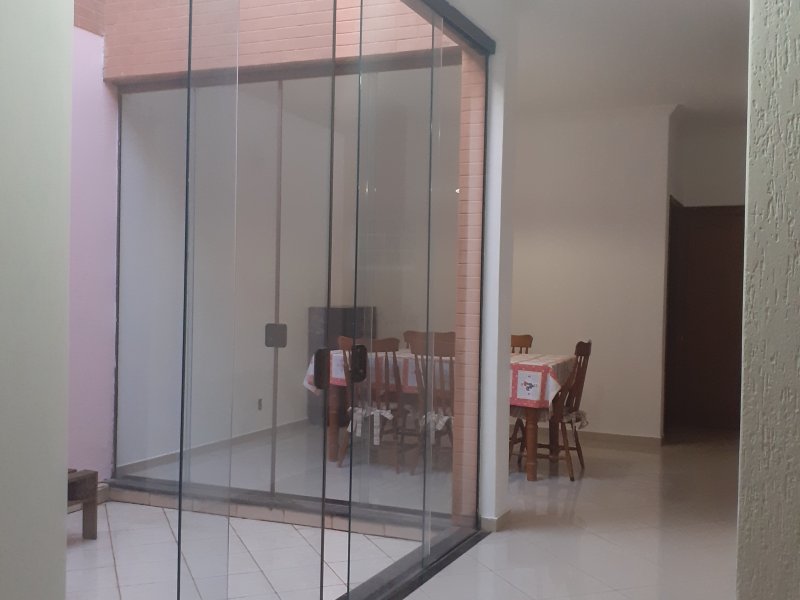 Casa à venda Lot. Remanso Campineiro com 153m² e 3 quartos por R$ 565.000 - 545805906-corredor01outroangulo.jpg