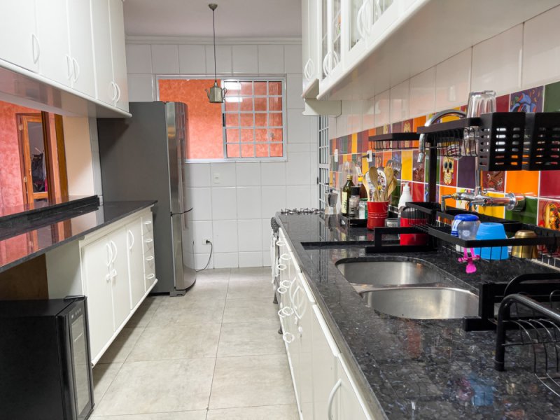 Casa de condomínio à venda Vila Olímpia com 235m² e 3 quartos por R$ 2.750.000 - 2097224188-fac72f39-68a1-4bf7-a22b-26a09f10c116.jpeg