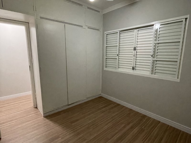 Casa à venda Parque brasilia com 166m² e 3 quartos por R$ 540.000 - 1379417052-98fcaa84-57bd-4af4-81a3-ad86dd2ee61e.jpeg