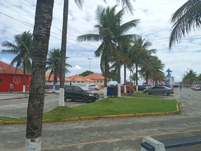 Casa à venda Balneario Itaguaí com 176m² e 3 quartos por R$ 470.000 - 1053043827-estacionamento-quiosques.jpeg