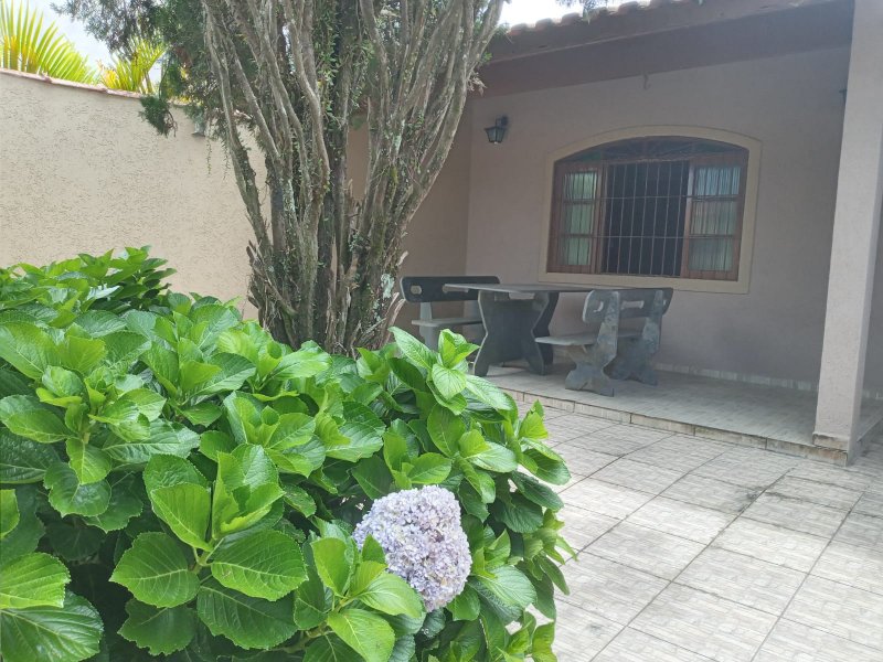 Casa à venda Balneario Itaguaí com 176m² e 3 quartos por R$ 470.000 - 1493088242-jardim-e-varanda-frente.jpeg