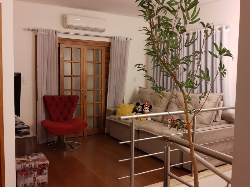 Casa de condomínio à venda Jardim Nereide com 200m² e 3 quartos por R$ 850.000 - 1765722406-img-20200921-181404984.jpg