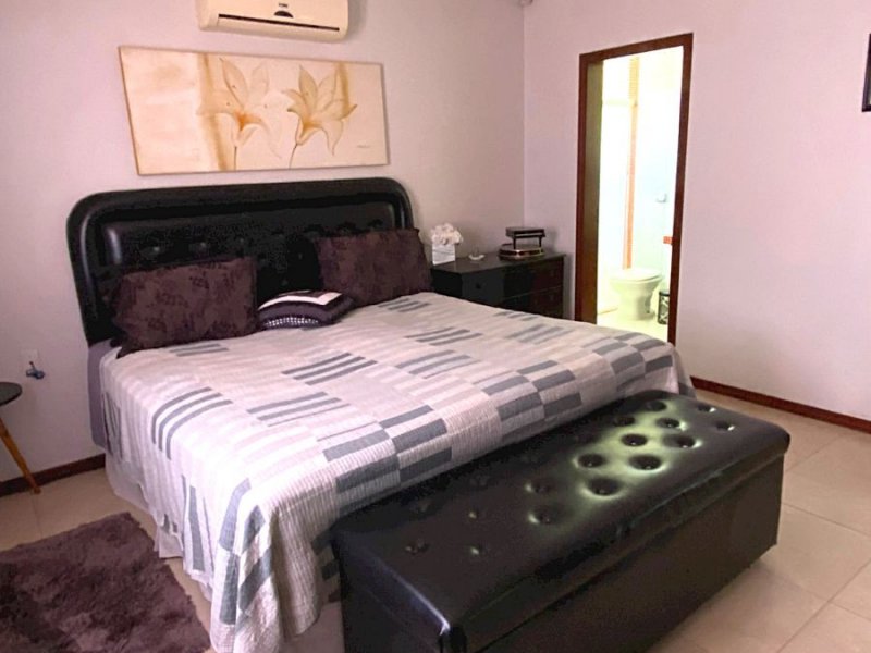 Casa à venda Jardim Pagliato com 382m² e 3 quartos por R$ 1.850.000 - 1276311951-foto-quarto-casal2.jpeg