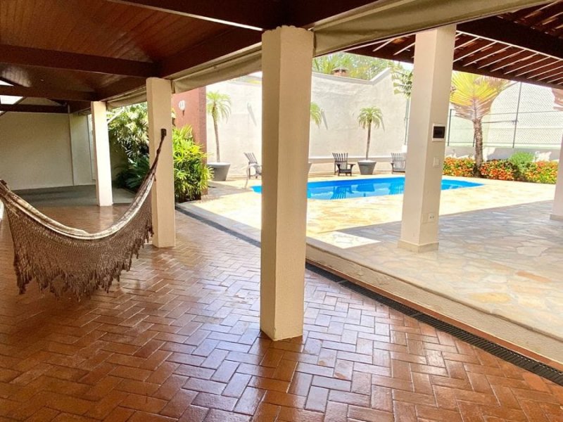 Casa à venda Jardim Pagliato com 382m² e 3 quartos por R$ 1.850.000 - 1847389661-foto-varanda2.jpeg