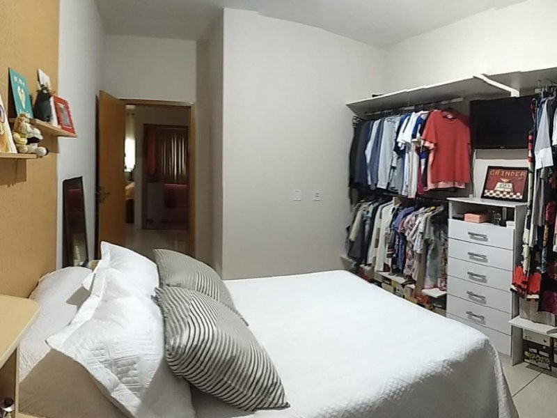 Casa à venda Residencial Araguaia com 75m² e 2 quartos por R$ 200.000 - 1724458481-img-20220221-wa0053.jpg