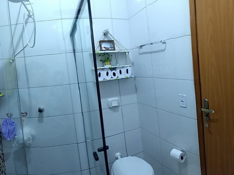 Casa à venda Residencial Araguaia com 75m² e 2 quartos por R$ 200.000 - 445563870-img-20220221-wa0049.jpg