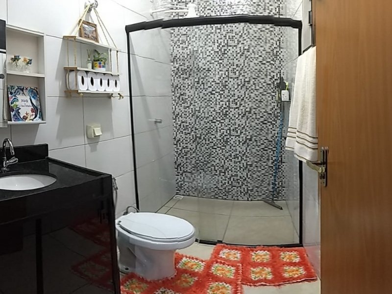 Casa à venda Residencial Araguaia com 75m² e 2 quartos por R$ 200.000 - 840137266-img-20220221-wa0065.jpg