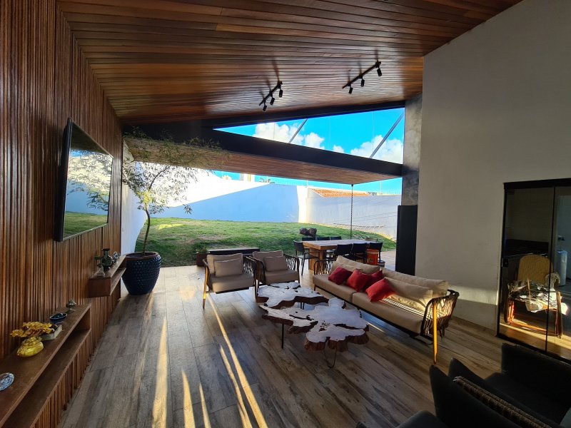 Casa à venda Centro com 408m² e 3 quartos por R$ 1.290.000 - 1652889156-20220221-173153.jpg