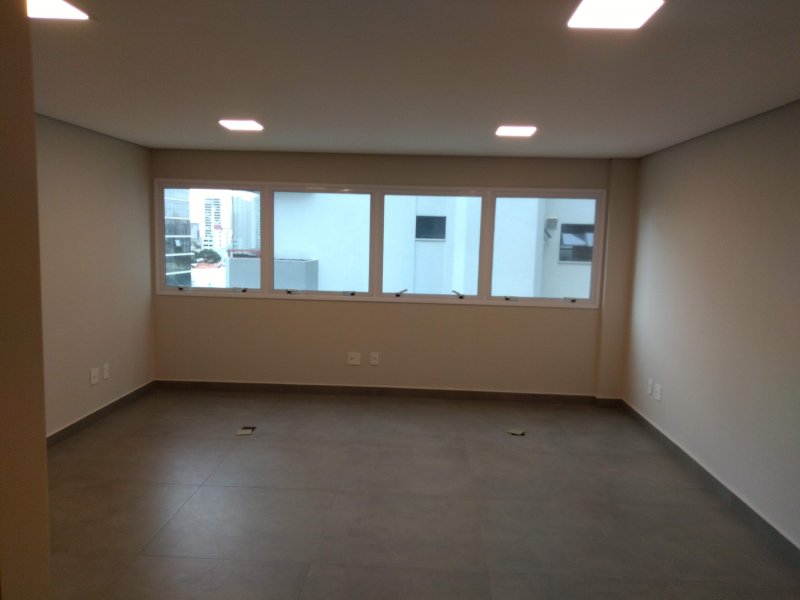Comercial à venda Vila Bastos com 38m² e 1 quarto por R$ 300.000 - 1539607443-img-20200602-104903138.jpg