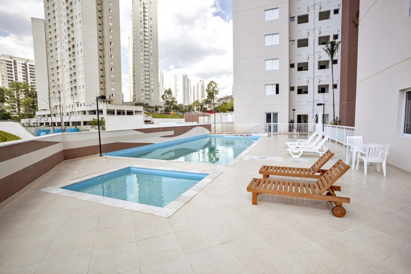 Apartamento à venda Vila Andrade com 56m² e 1 quarto por R$ 400.000 - 1889371289-piscina.jpeg