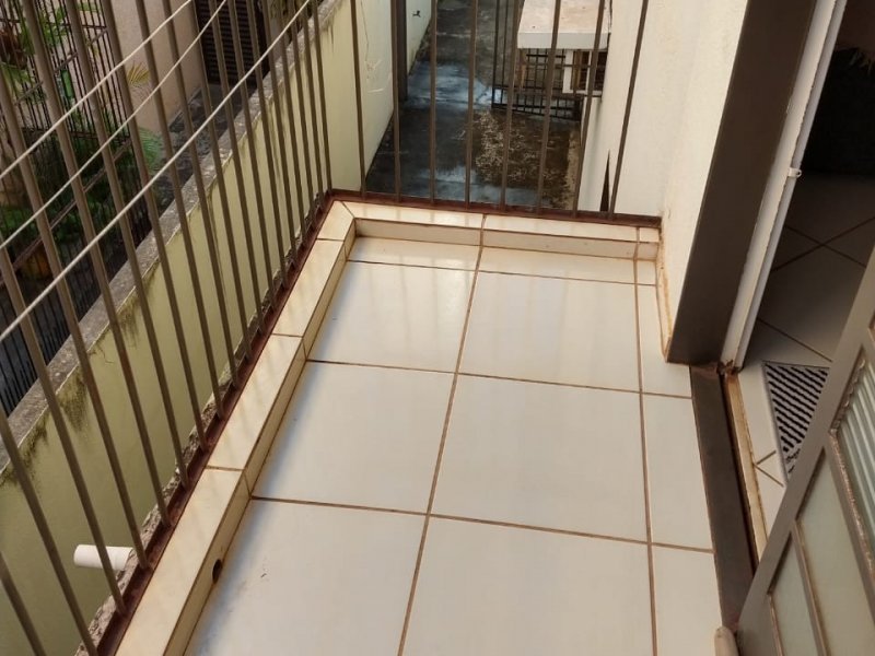 Apartamento à venda Vila Sao Manoel com 102m² e 3 quartos por R$ 260.000 - 2080565597-sacada.jpg
