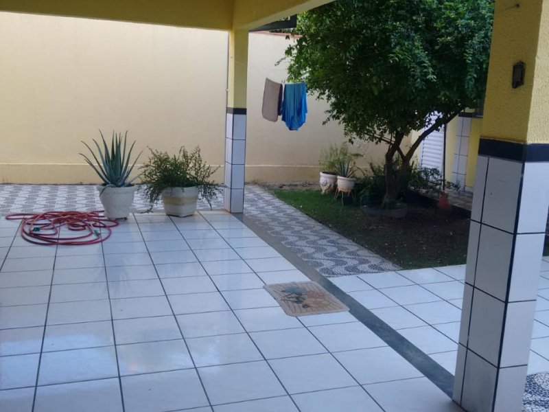 Casa à venda Estância Itaici com 225m² e 4 quartos por R$ 370 - 1325567976-quintal.jpeg