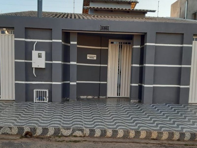 Casa à venda Estância Itaici com 225m² e 4 quartos por R$ 370 - 134365489-faxada-1.jpeg