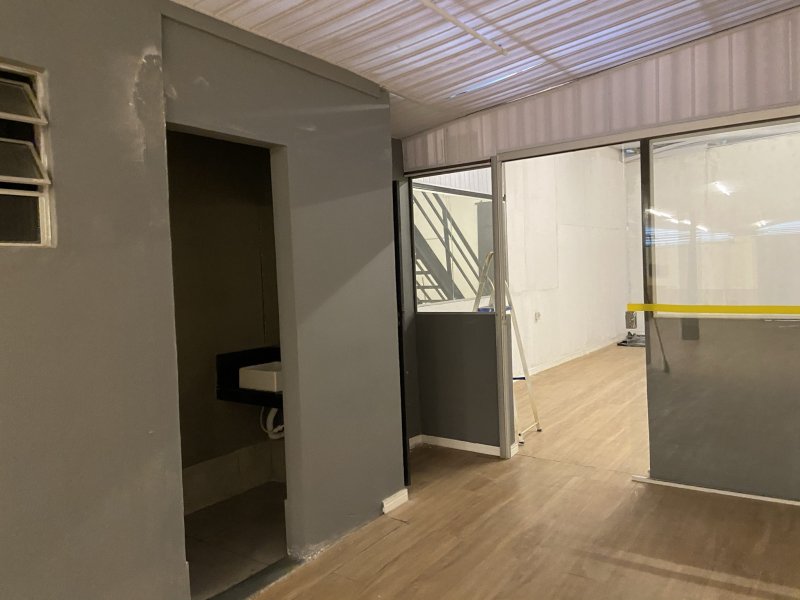 Comercial à venda São Mateus com 270m² e 1 quarto por R$ 650.000 - 1297613493-c6e1eb31-45c2-4a36-8378-9f8b39c8debf.jpeg