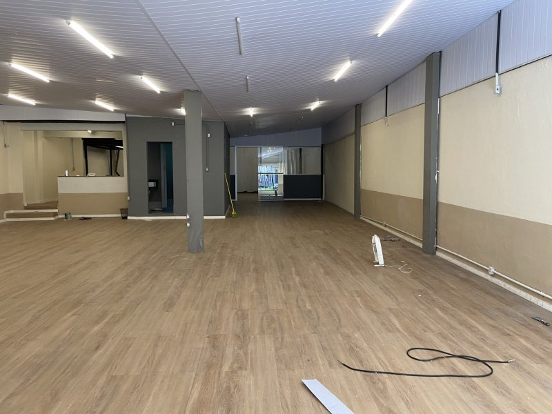 Comercial à venda São Mateus com 270m² e 1 quarto por R$ 650.000 - 1931154640-b75412d6-52ab-4ef1-aeab-cf82cae05ae1.jpeg