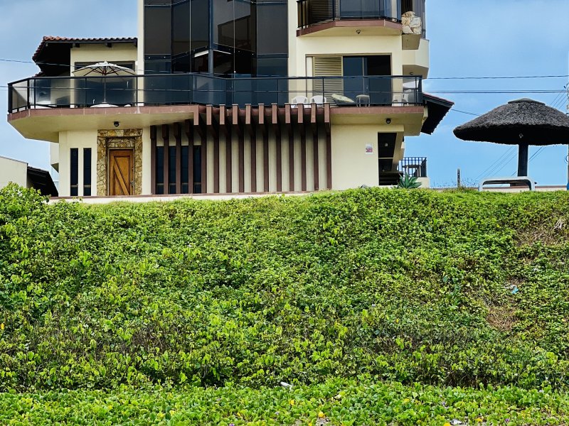 Casa à venda Centro com 320m² e 3 quartos por R$ 3.800.000 - 999941703-8bba8650-309f-47f0-90fa-926a04464866.jpeg