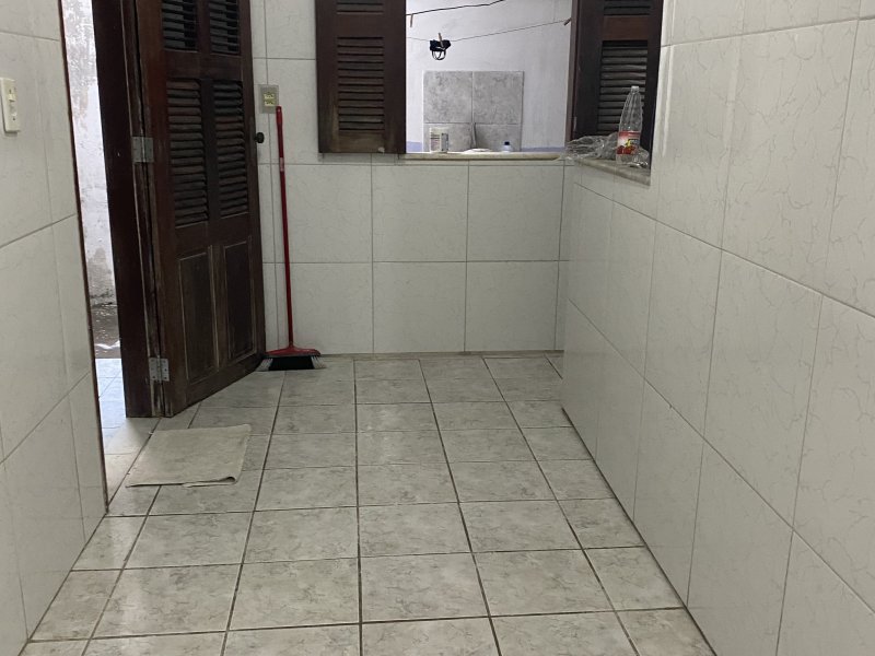 Kitnet à venda Amadeu Furtado com 136m² e 4 quartos por R$ 390.000 - 1513330125-e76676fd-26b2-4608-b955-8bbbdd0a888f.jpeg