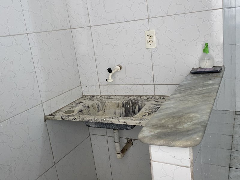 Kitnet à venda Amadeu Furtado com 136m² e 4 quartos por R$ 390.000 - 1535566507-efb6bb81-c696-4c57-8195-f0d4a25fd2d8.jpeg