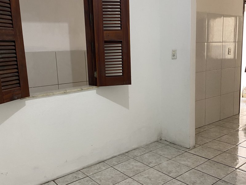 Kitnet à venda Amadeu Furtado com 136m² e 4 quartos por R$ 390.000 - 379260567-0b19d27d-5a88-4dad-9b49-a77499c21f42.jpeg