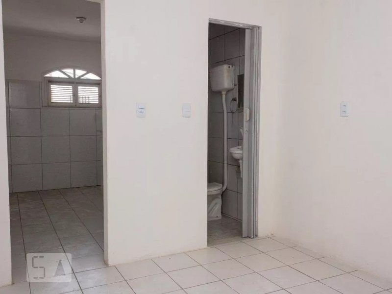 Kitnet à venda Amadeu Furtado com 136m² e 4 quartos por R$ 390.000 - 792530018-246c2a93-5350-4d07-9b26-4c4c1d9519ee.jpeg