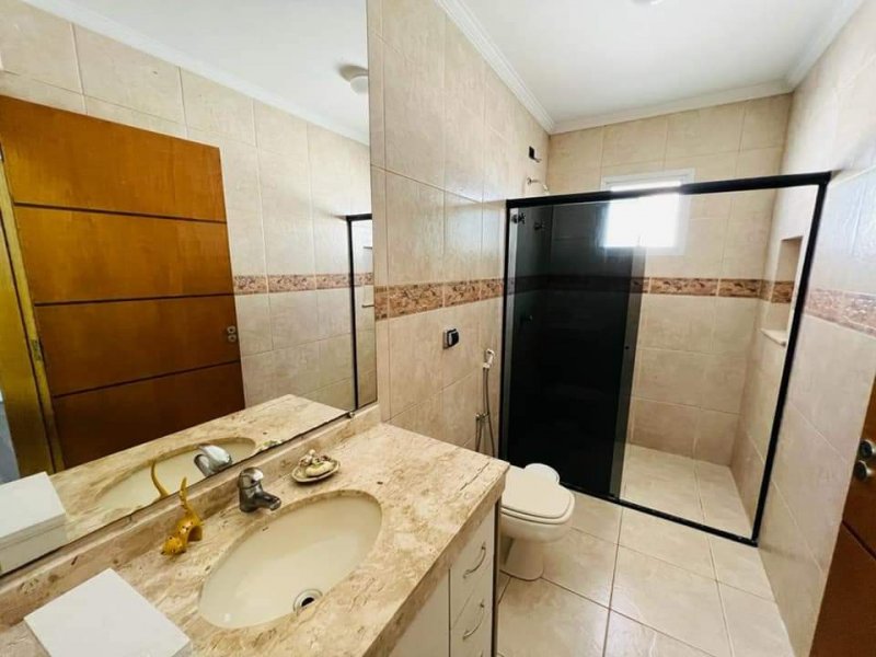 Casa à venda Parque Nova Jandira com 215m² e 3 quartos por R$ 1.000.000 - 530881210-fb-img-1645813481323.jpg