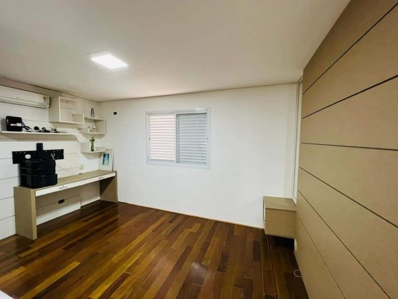 Casa à venda Parque Nova Jandira com 215m² e 3 quartos por R$ 1.000.000 - 652743877-fb-img-1645813484855.jpg