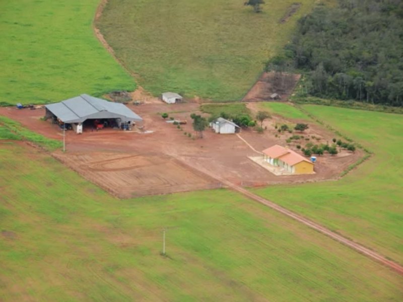 Fazenda à venda Centro com 1000000m² e 2 quartos por R$ 50.000.000 - 1122759733-bc9e6fbe-90c7-4431-8ee9-ca28764cddbf.jpg