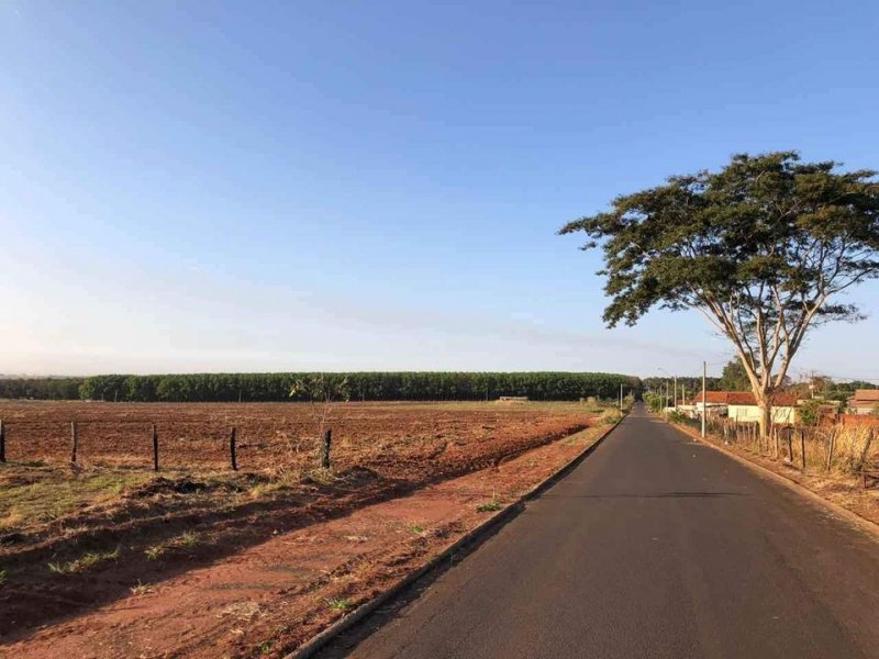 Terreno à venda Centro com 107900m² e 1 quarto por R$ 1.550.000 - 735772717-4.jpg