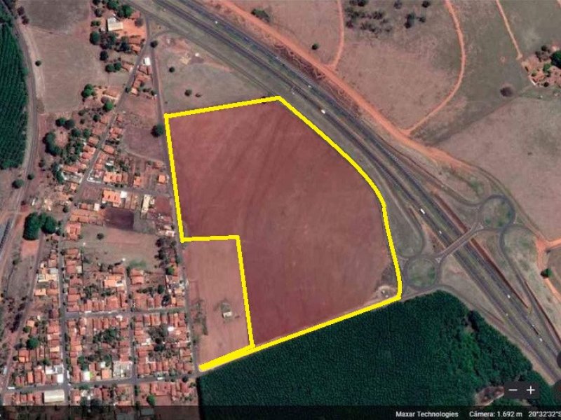 Terreno à venda Centro com 107900m² e 1 quarto por R$ 1.550.000 - 780174742-area-de-cima.jpg