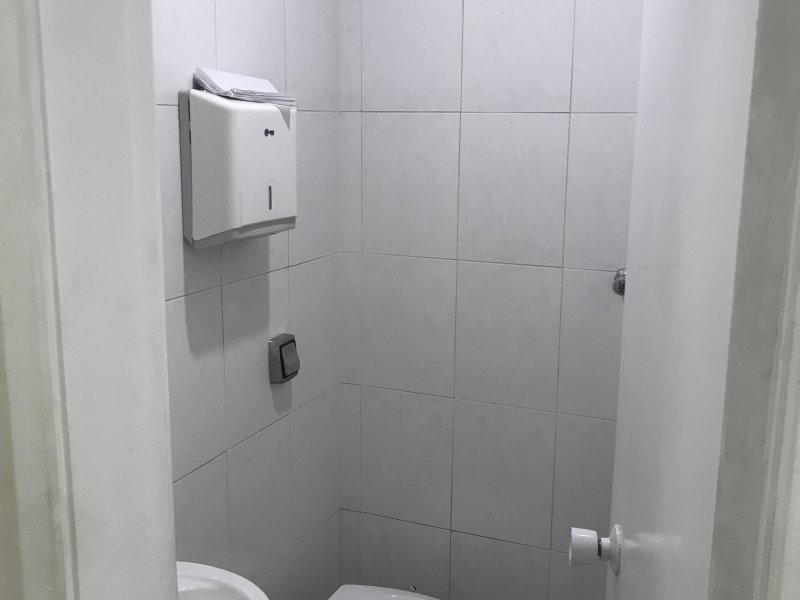 Comercial à venda Centro com 180m² e 1 quarto por R$ 750.000 - 1446338833-banheiro-01.jpg