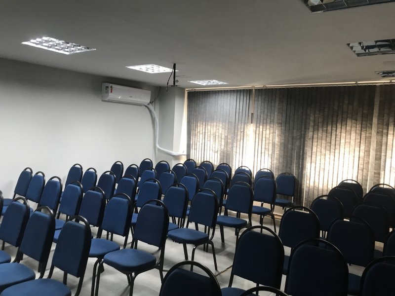 Comercial à venda Centro com 180m² e 1 quarto por R$ 750.000 - 161008840-sala-04-002.jpg