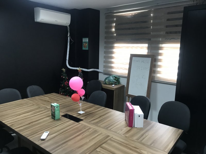 Comercial à venda Centro com 180m² e 1 quarto por R$ 750.000 - 1754847113-sala-03-002.jpg