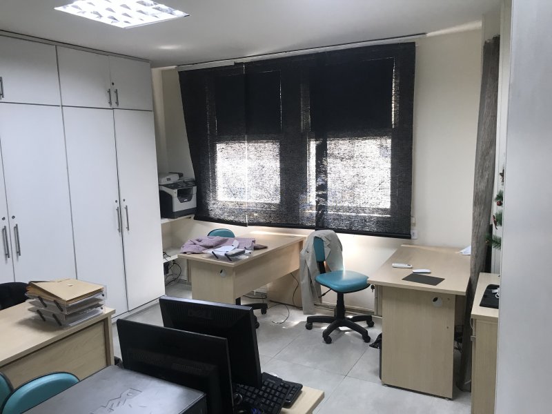 Comercial à venda Centro com 180m² e 1 quarto por R$ 750.000 - 1834777432-sala-05-001.jpg