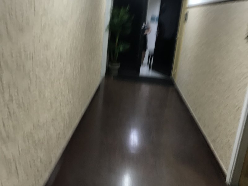Comercial à venda Centro com 180m² e 1 quarto por R$ 750.000 - 485073163-corredor-andar-003.jpg