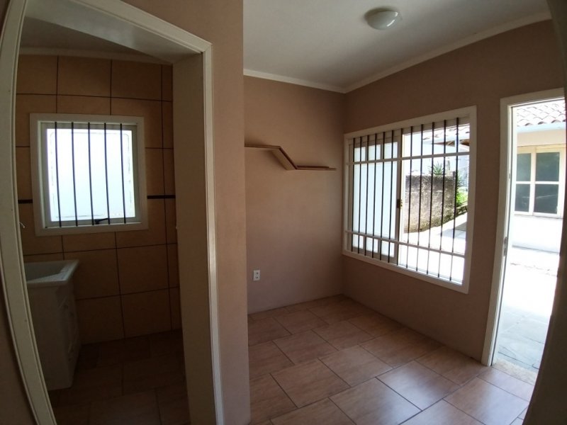 Casa à venda Centro com 250m² e 4 quartos por R$ 750.000 - 1487135346-27.jpg