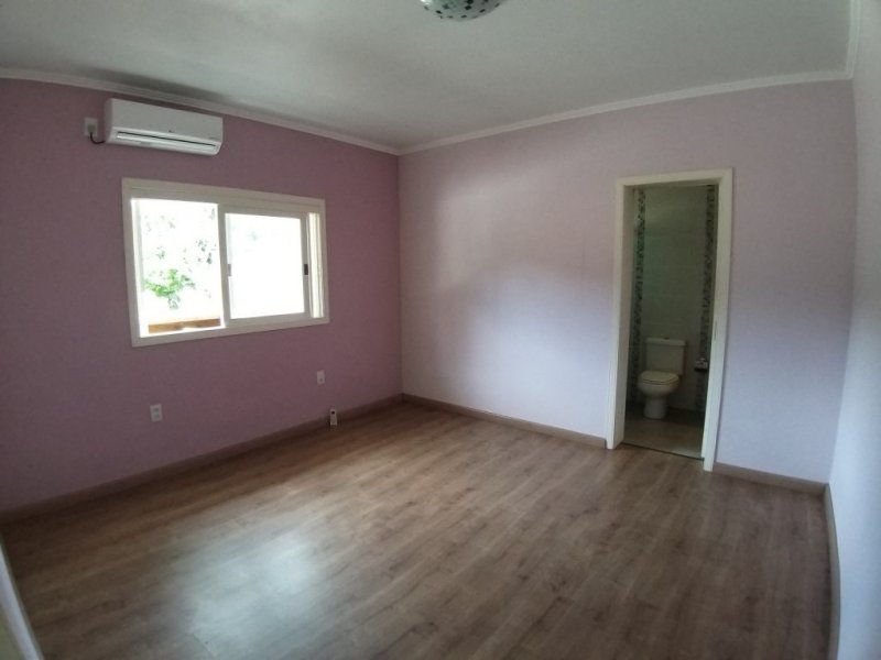 Casa à venda Centro com 250m² e 4 quartos por R$ 750.000 - 1876215523-20.jpg