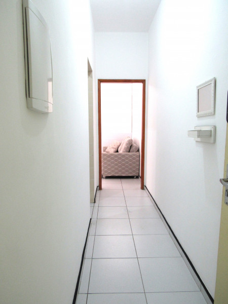 Apartamento à venda Bela Vista com 57m² e 1 quarto por R$ 370.000 - 1389985717-40-corredor-entrada.JPG