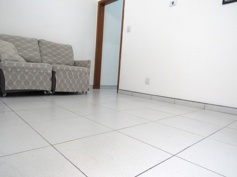 Apartamento à venda Bela Vista com 57m² e 1 quarto por R$ 370.000 - 155037072-02-5-sala-sofa-e-espaco.JPG