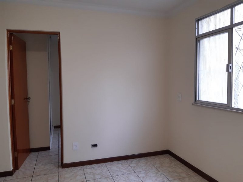 Apartamento à venda Irajá com 50m² e 2 quartos por R$ 130.000 - 1647856883-sala.jpg
