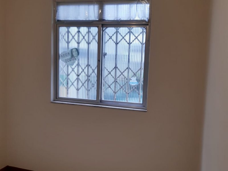 Apartamento à venda Irajá com 50m² e 2 quartos por R$ 130.000 - 2081444230-quarto-frente-1.jpg
